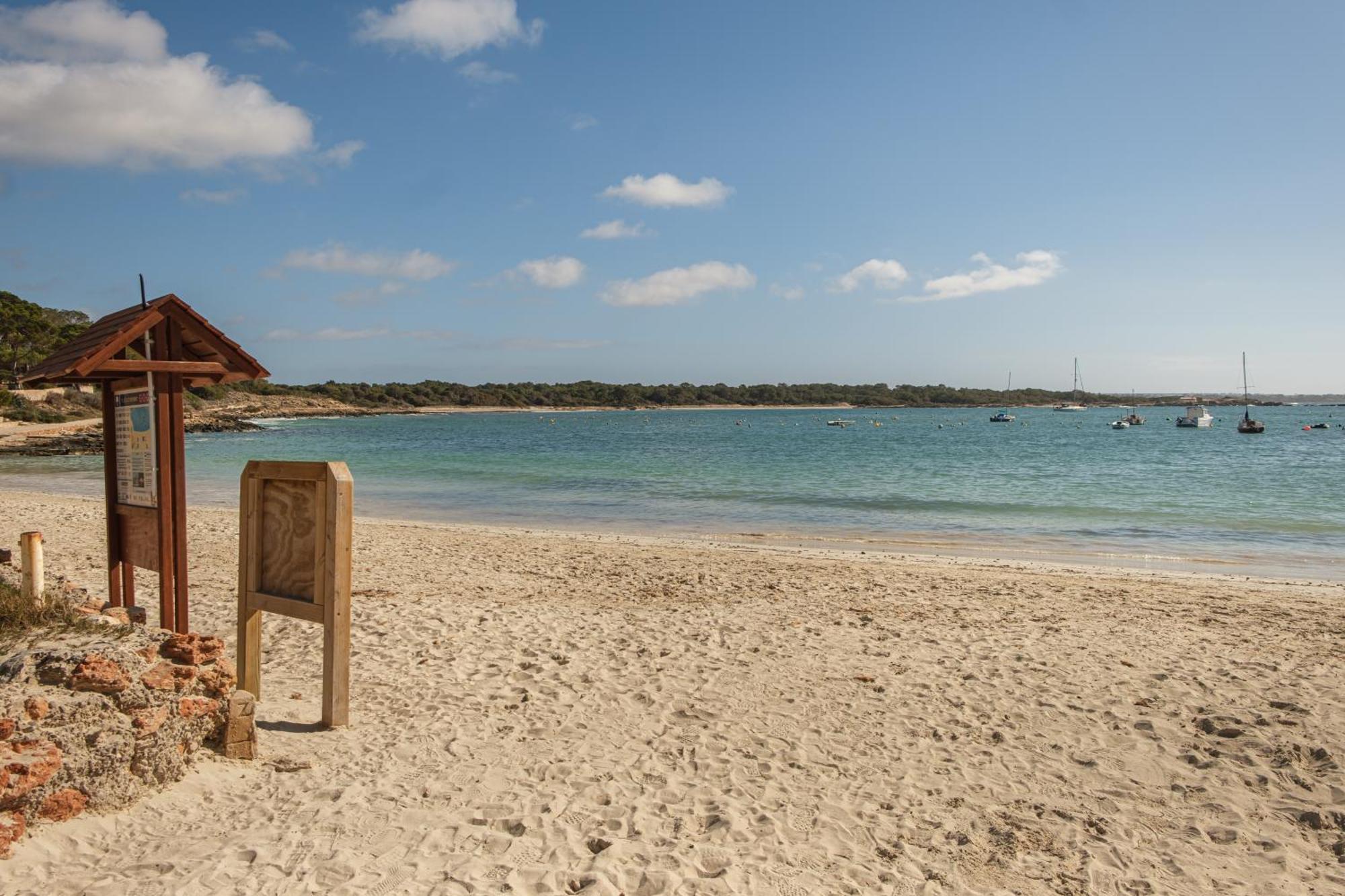 Alma Libre Beach Apartment Colonia de Sant Jordi Esterno foto